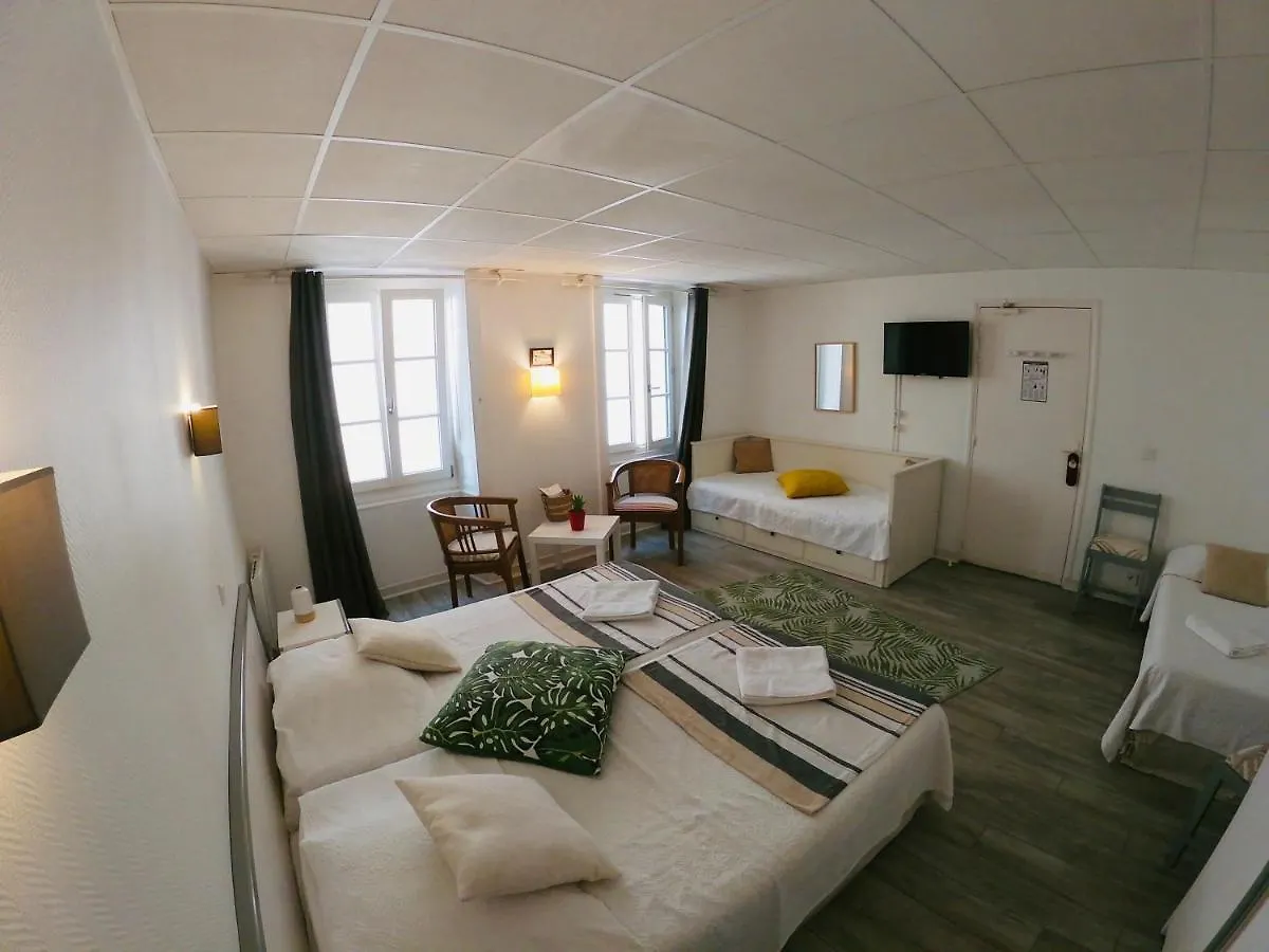 Le Petit Hotel Biarritz