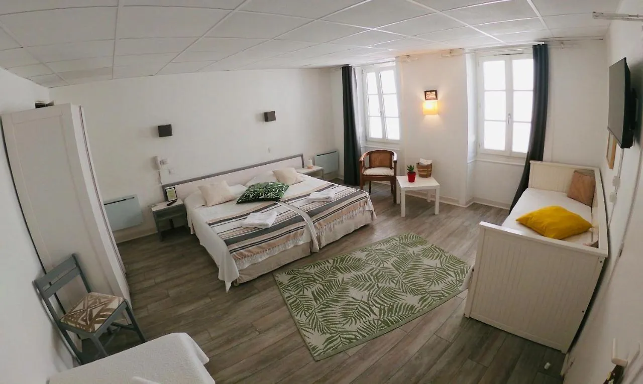 Le Petit Hotel Biarritz